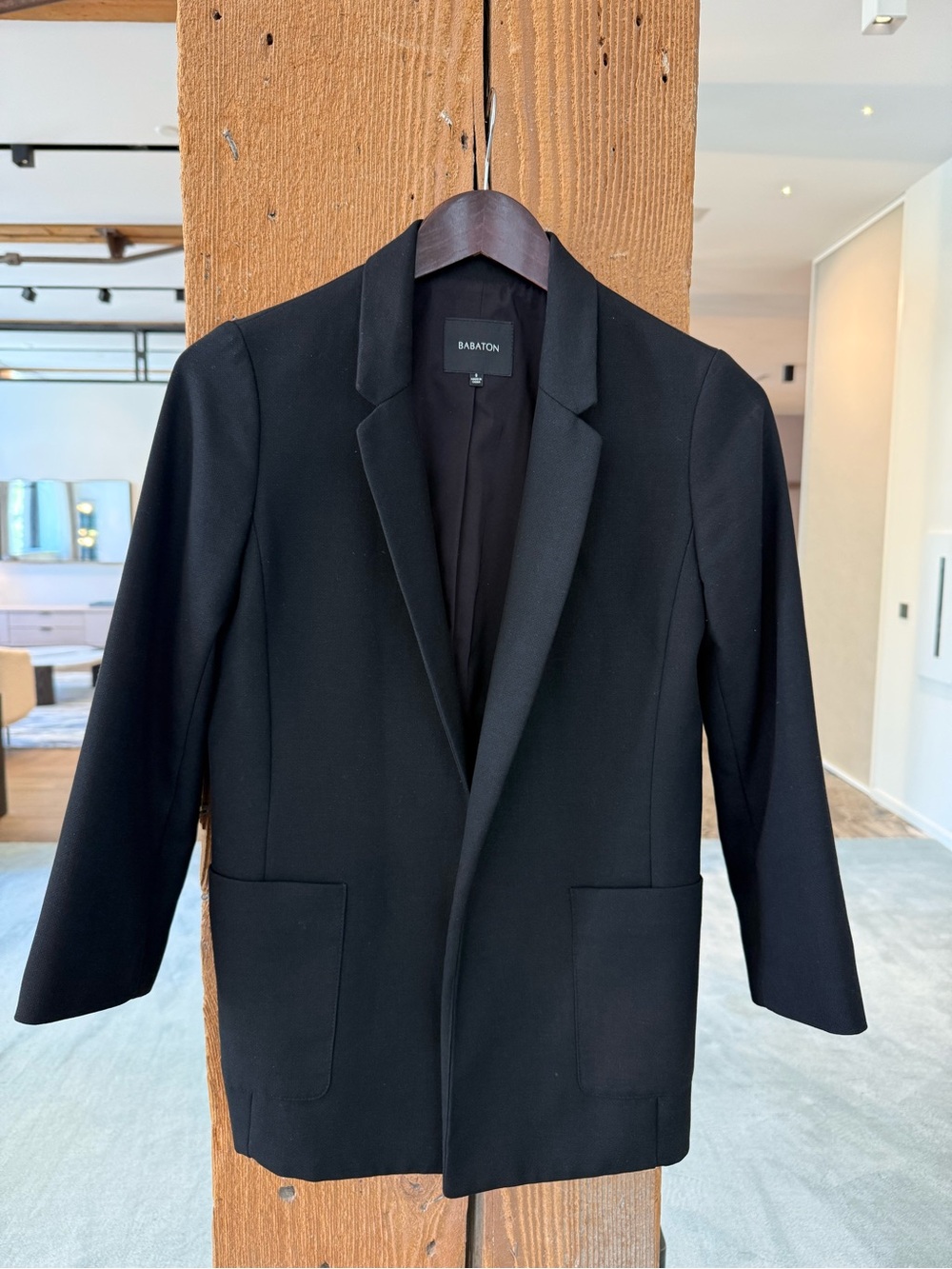 Aritzia Babaton Black Women's Tailored Blazer - Open Front